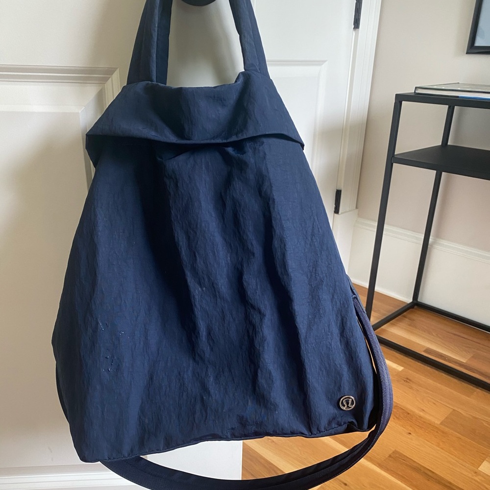 Lululemon On My Level Bag Navy Blue